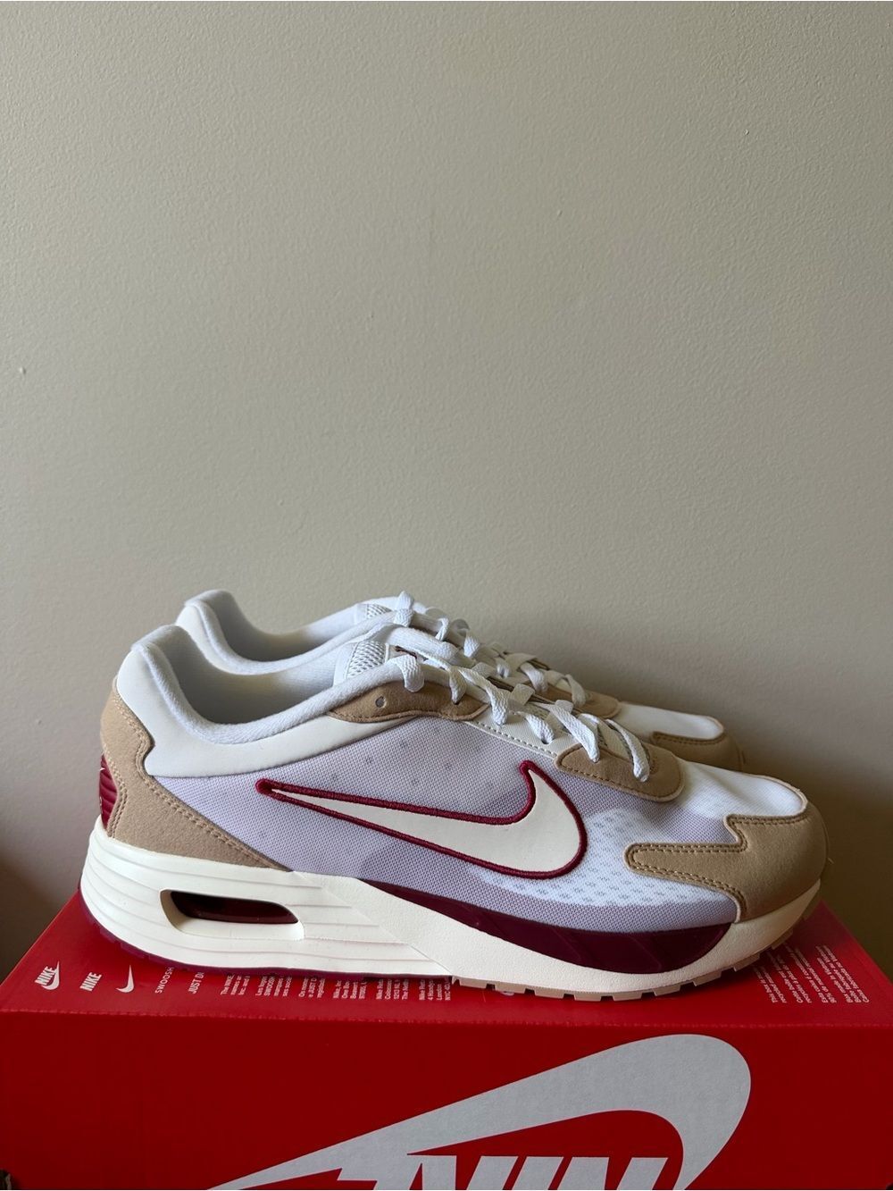 Nike Air Max Solo Noble Red DX3666-101 Men’s Size 11.5
